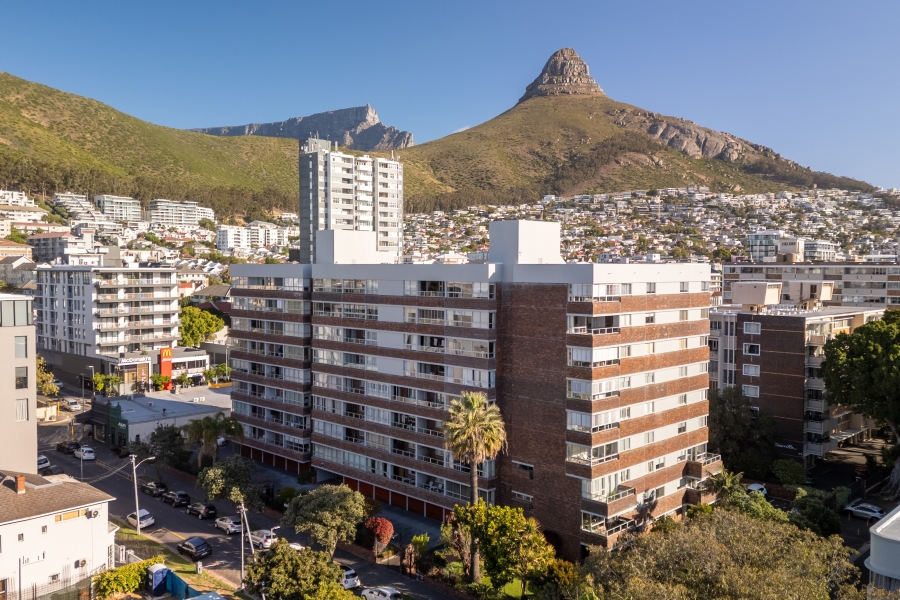 4 Bedroom Property for Sale in Sea Point Western Cape